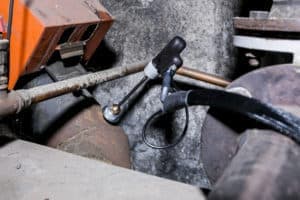 Abgasanalysegerät im Einsatz für industrielle Messungen, ecom-J2KNpro INDUSTRY