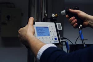 Abgasanalyse durchgeführt mithilfe eines ecom-D