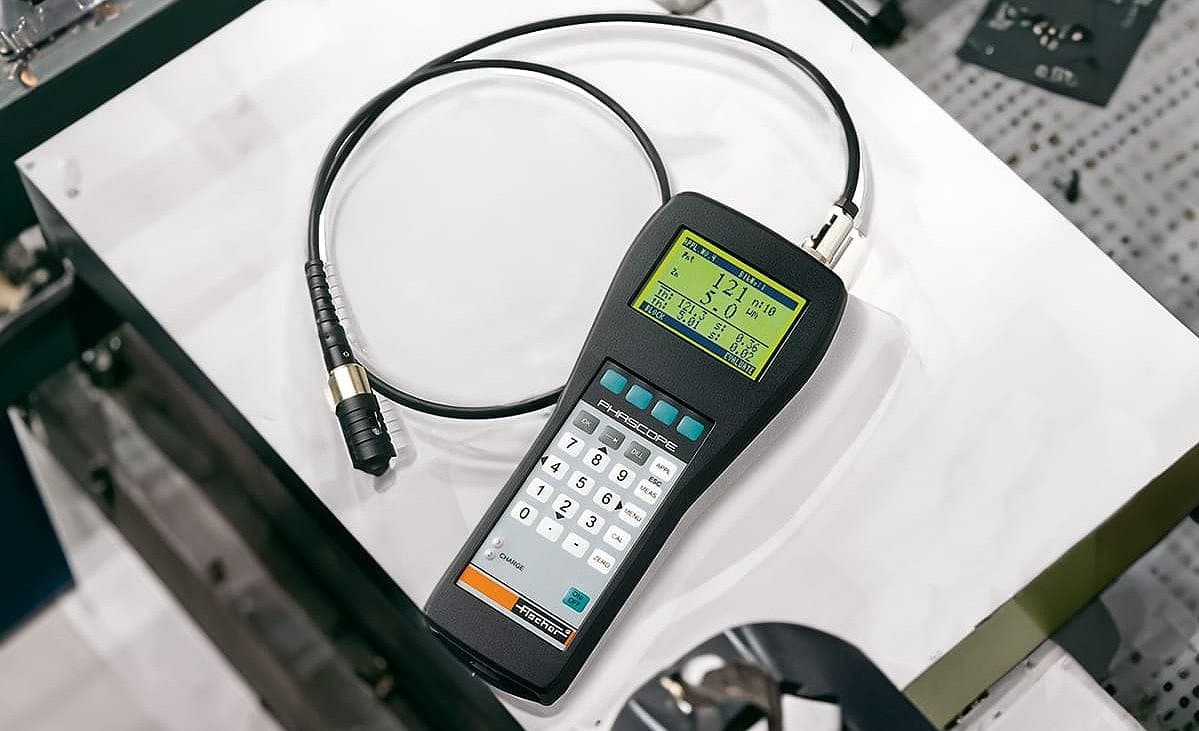 The functions of the PHASCOPE® PMP10 save time and optimize quality assurance processes in the electroplating and PCB industry.