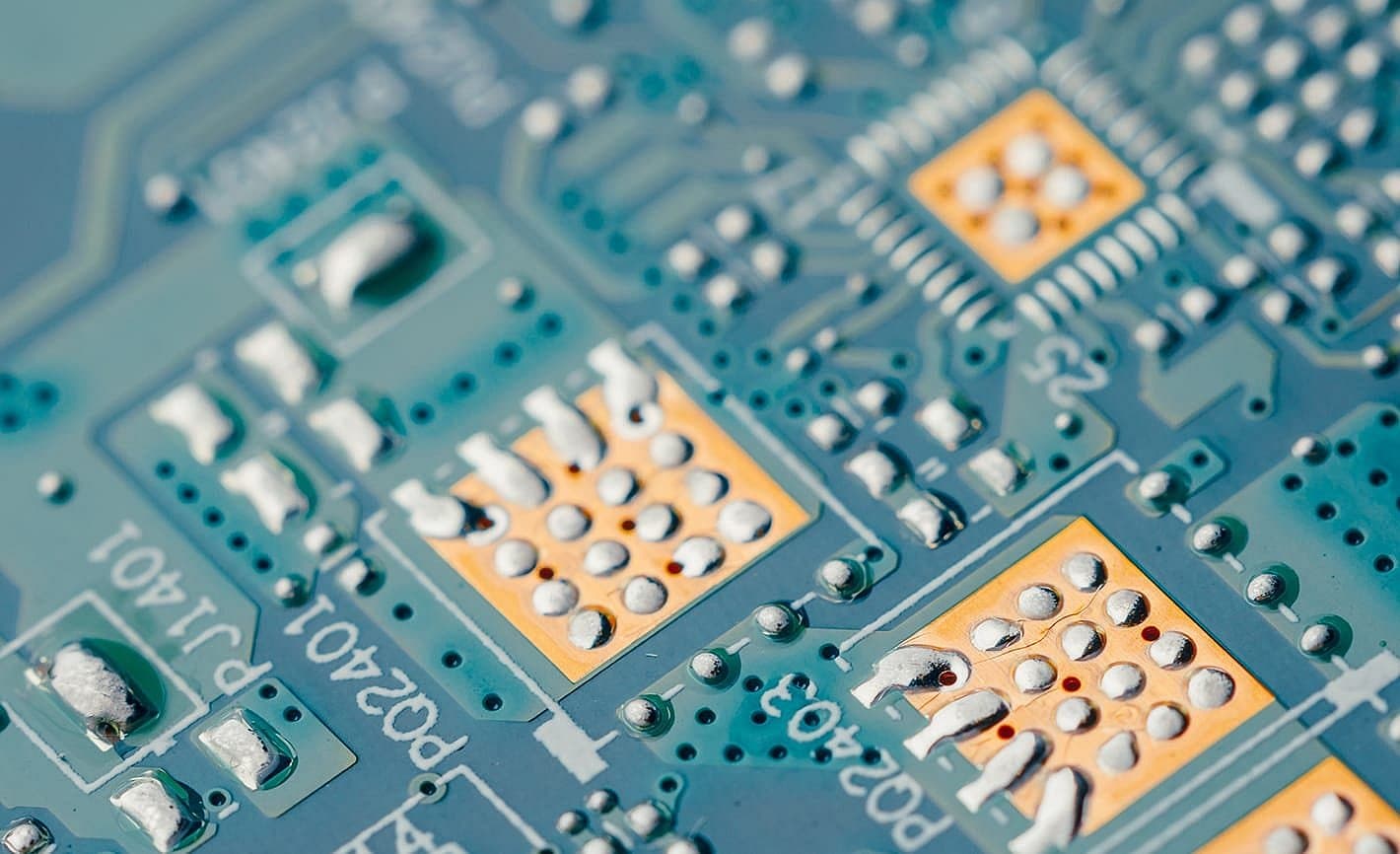 Universal instrument for measurements on small structures, multilayers, functional coatings and thin coatings ≤ 3 nm or 10 nm.