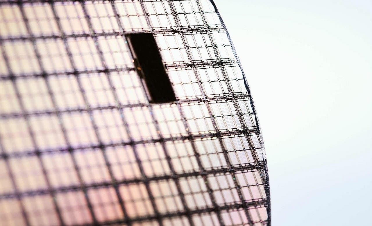 Versatile and ideal for thin coatings thanks to powerful silicon drift detector and configurable aperture.