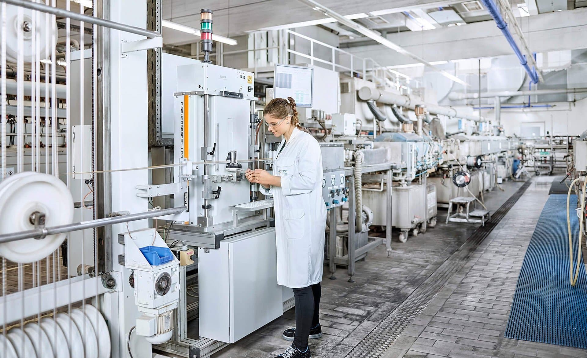 Easy integration, precise and fast inline measuring in the running production process.