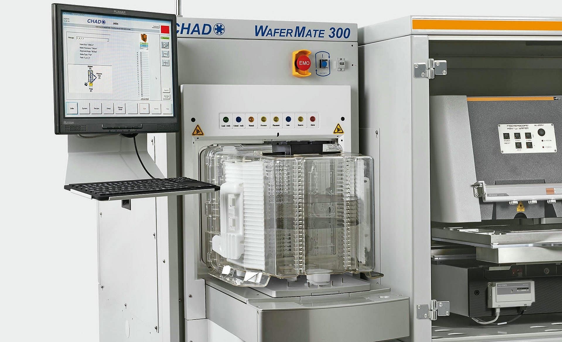 Automatic docking and loading of wafers in standardized FOUPs and cassettes.